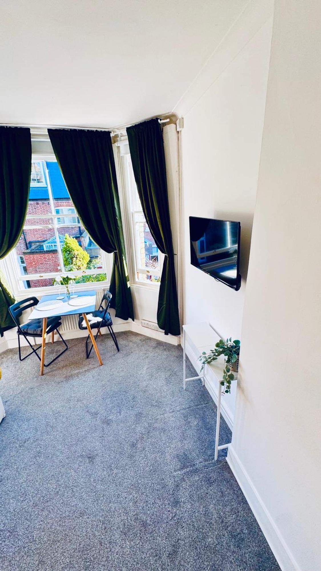 Glenmore Suites Лондон Экстерьер фото
